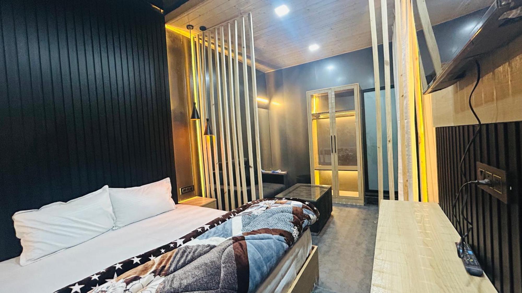 Worthmiles Resort Manali  Exterior photo